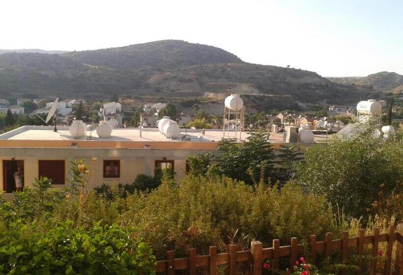 Pelekanos Apartments