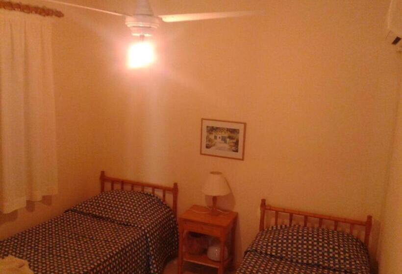 Pelekanos Apartments