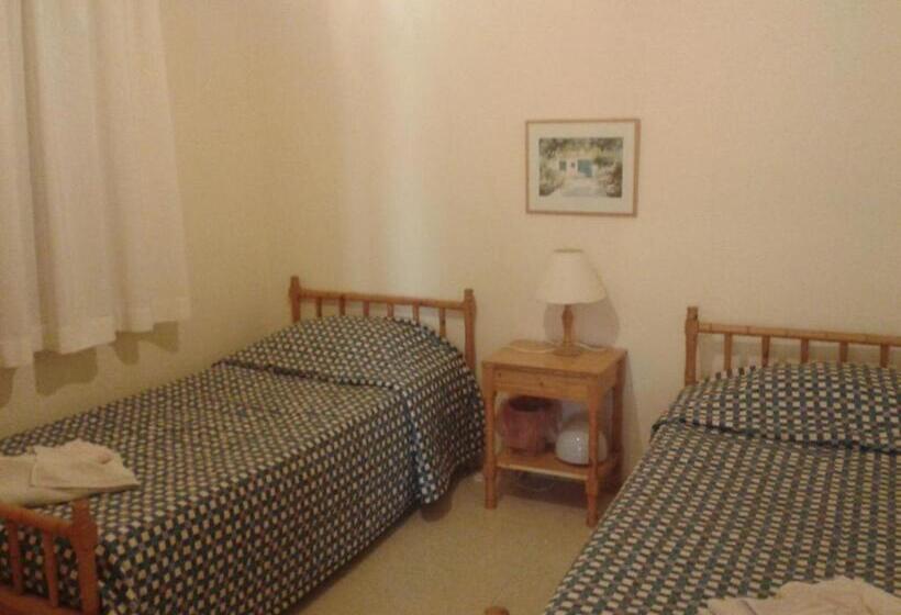 Pelekanos Apartments