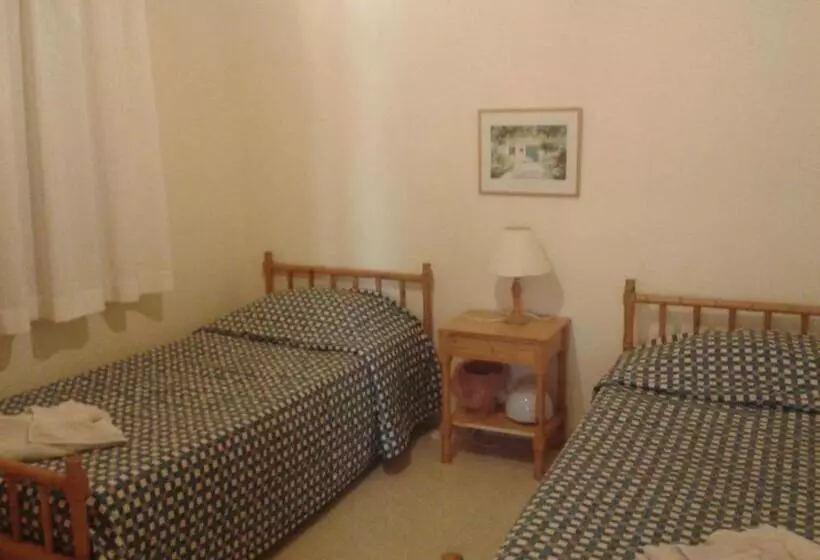 Pelekanos Apartments