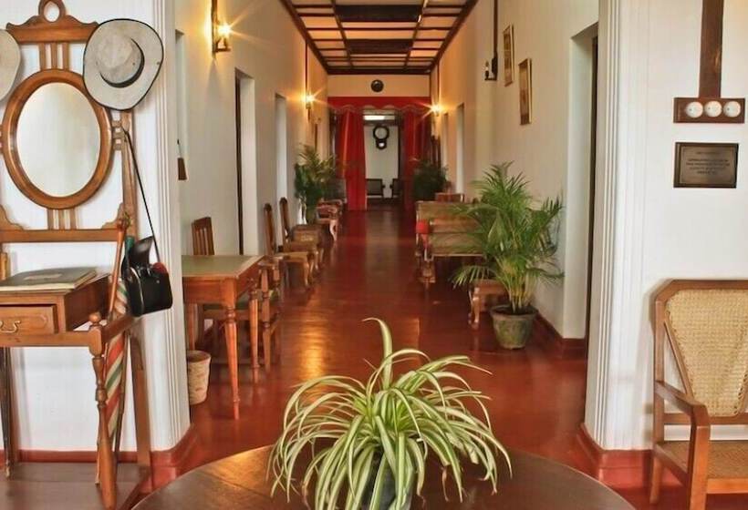 ペンション Ancoombra Tea Estate Bungalow