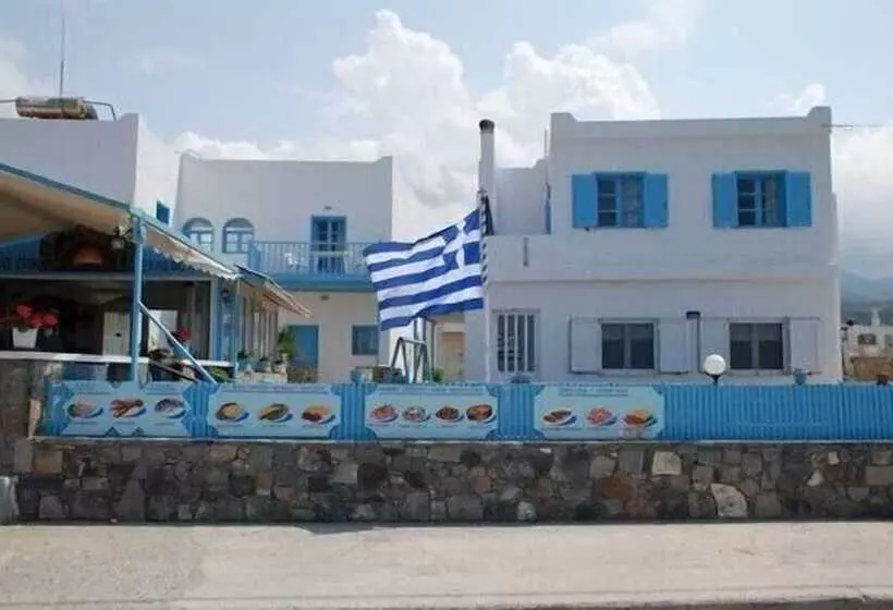 Socrates Apartments & Restaurant