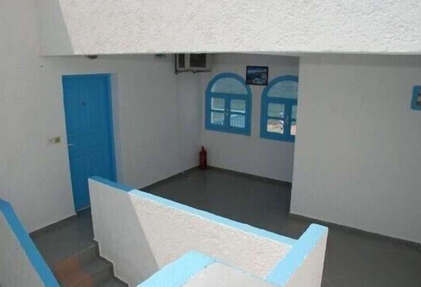 Socrates Apartments & Restaurant