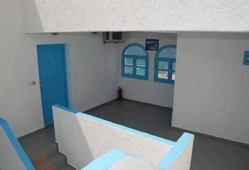 Socrates Apartments & Restaurant