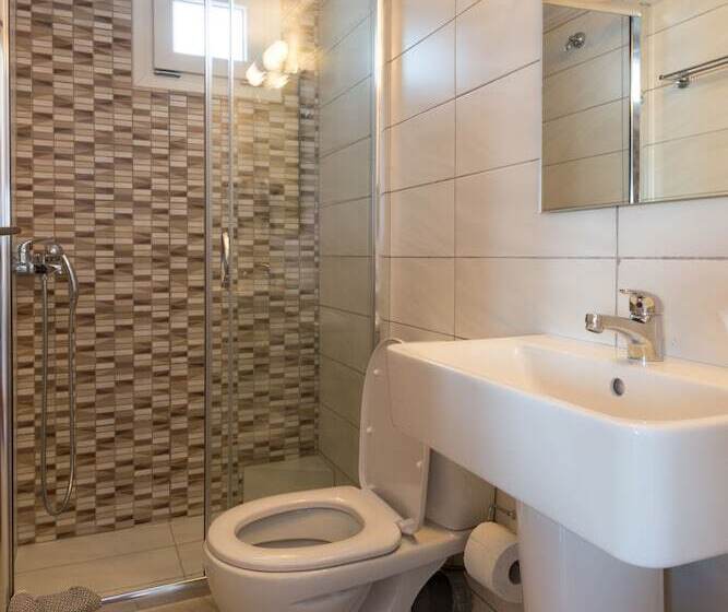 Socrates Apartments & Restaurant