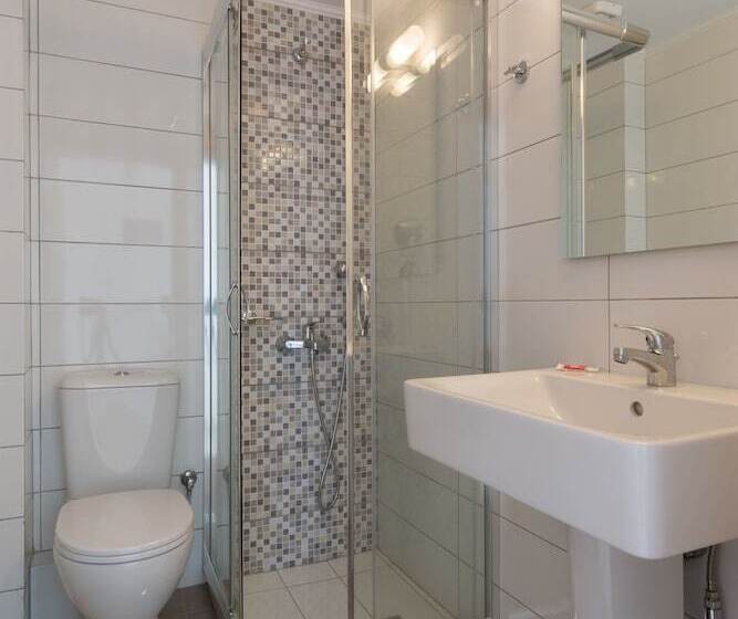 Socrates Apartments & Restaurant