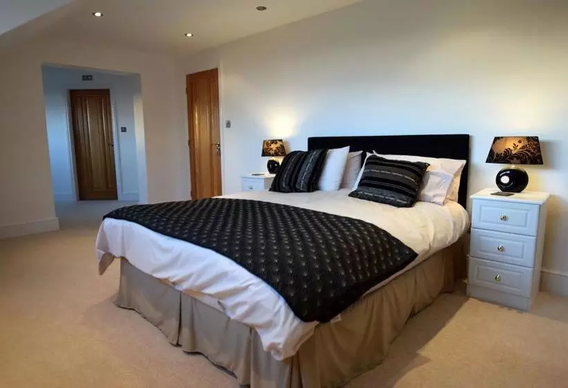 Southfields B&b