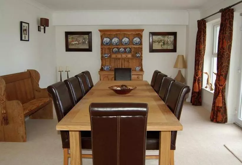 Southfields B&b