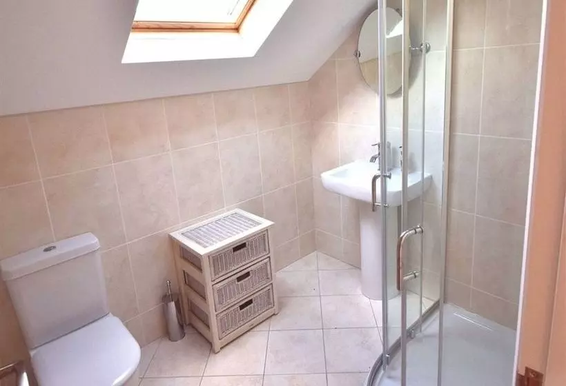 Southfields B&b