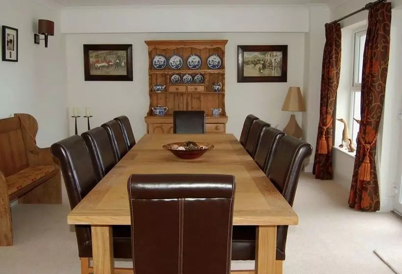 Southfields B&b