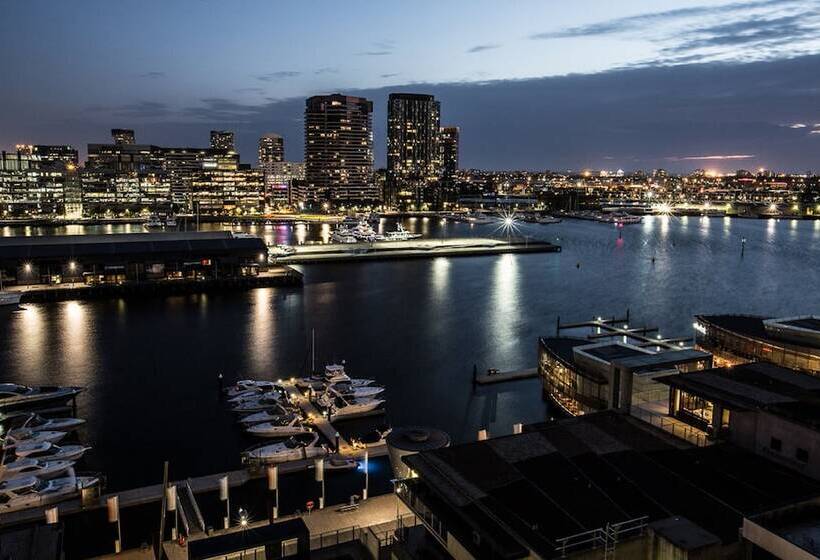Accent Accommodation At Docklands Melbourne