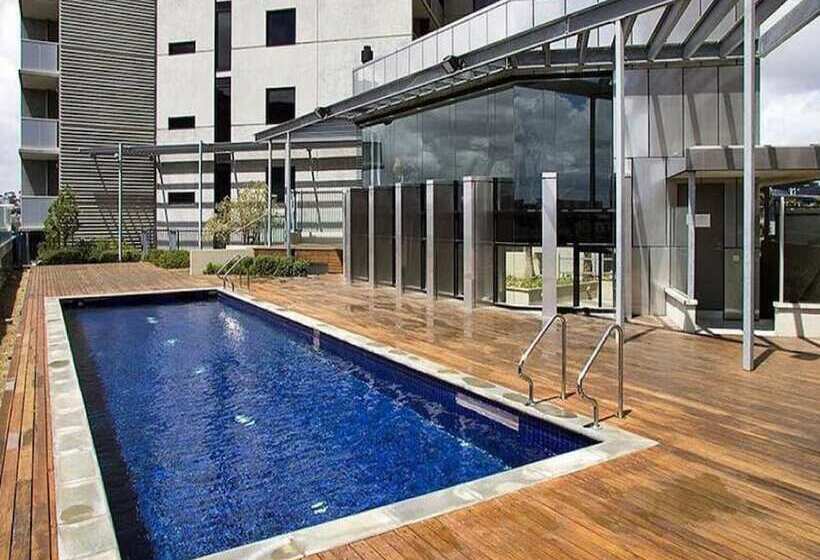 Accent Accommodation At Docklands Melbourne