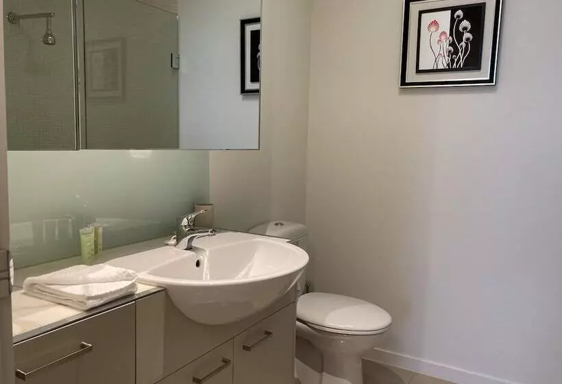 Accent Accommodation At Docklands Melbourne