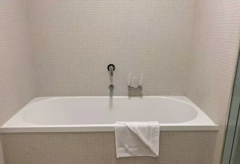Accent Accommodation At Docklands Melbourne
