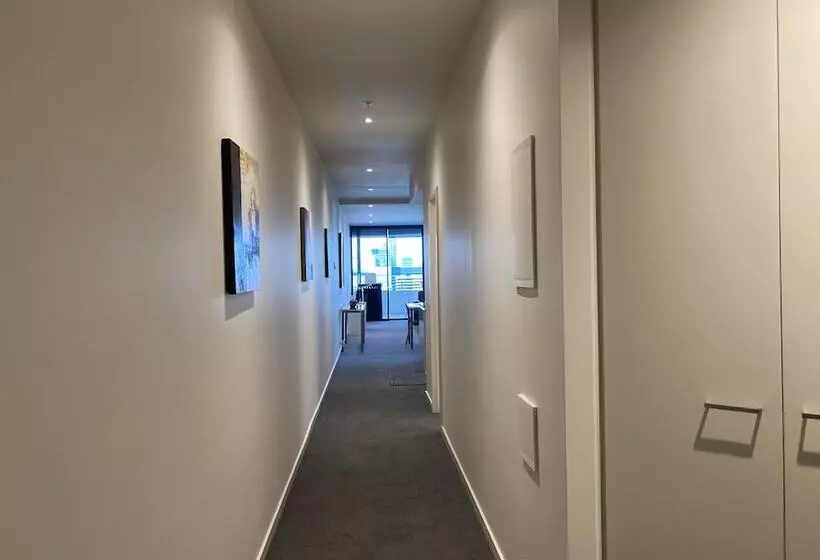 Accent Accommodation At Docklands Melbourne