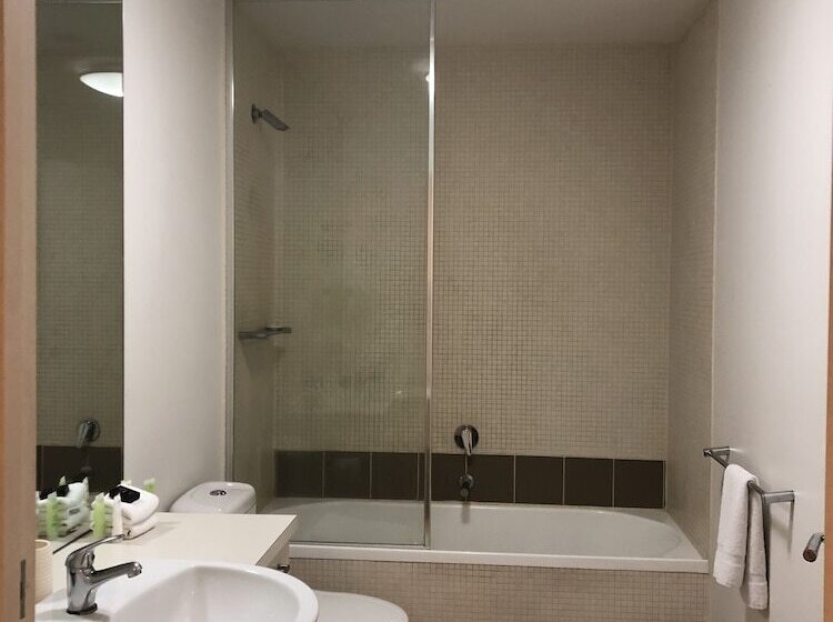 Accent Accommodation At Docklands Melbourne