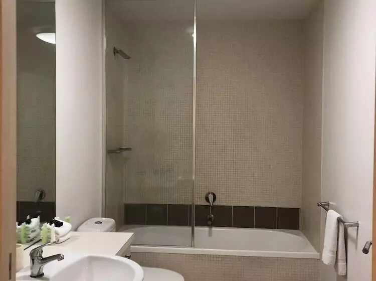 Accent Accommodation At Docklands Melbourne