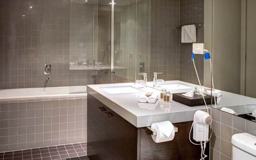 Accent Accommodation At Docklands Melbourne