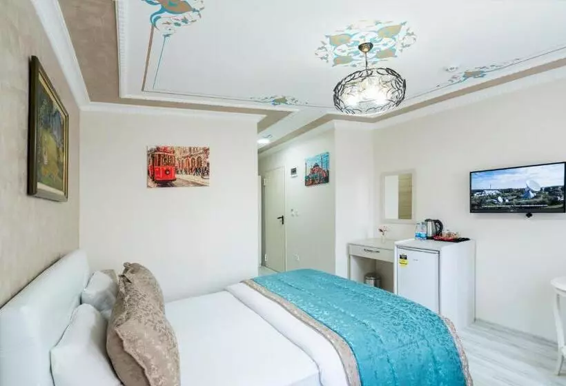 Atam Suites & Apart