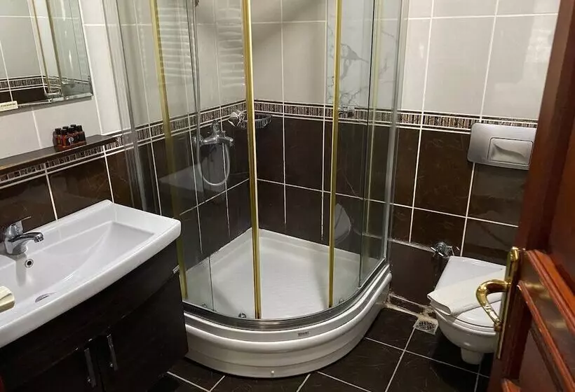Atam Suites & Apart