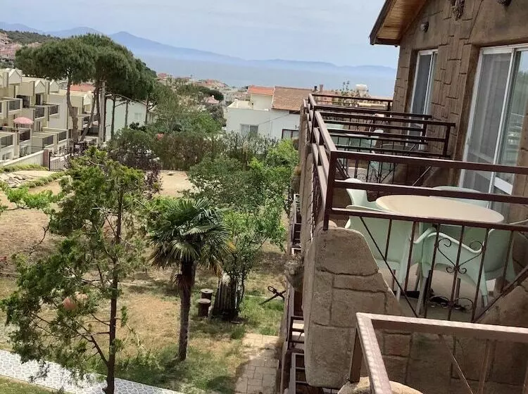 Babylon Gardens Apart
