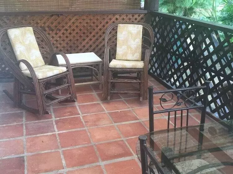 Barbados Chi Guest House
