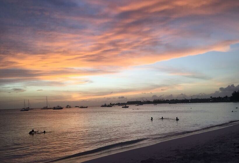Barbados Chi Guest House
