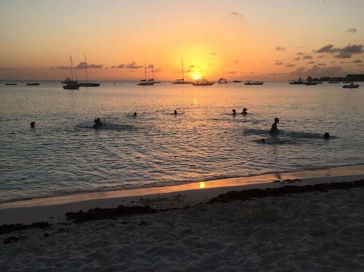 Barbados Chi Guest House