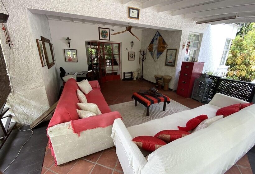 Barbados Chi Guest House