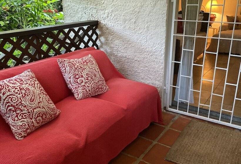 Barbados Chi Guest House