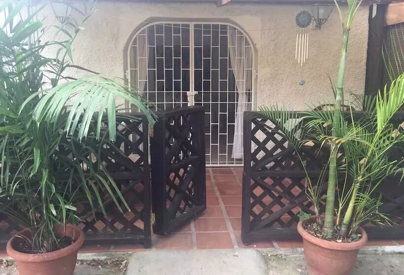 Barbados Chi Guest House