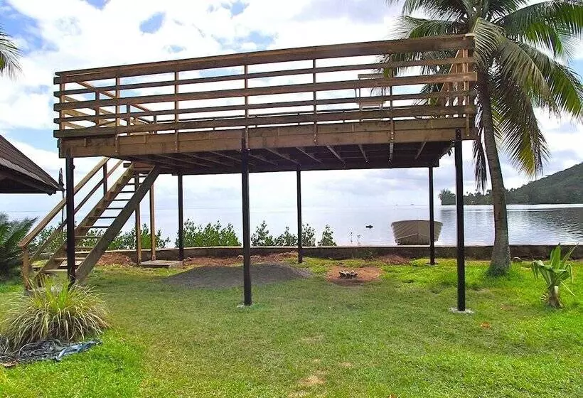تختخواب و صبحانه Moorea Surf Inn