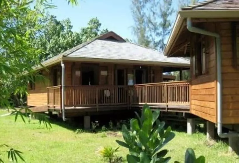 تختخواب و صبحانه Moorea Surf Inn