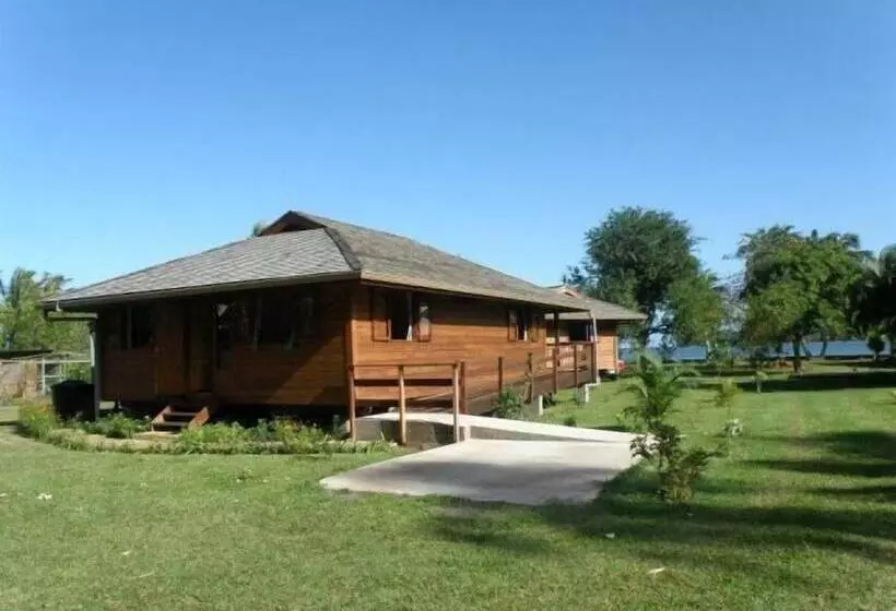 تختخواب و صبحانه Moorea Surf Inn