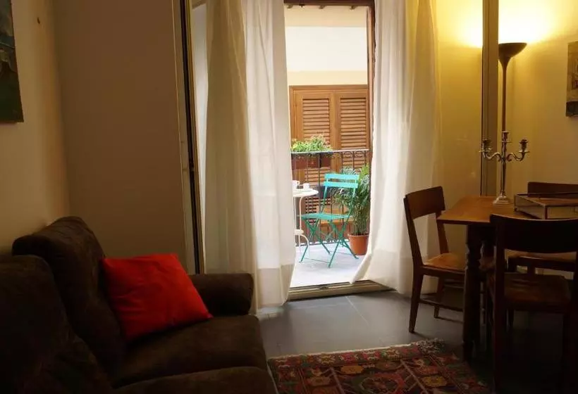 Guascone Apartments