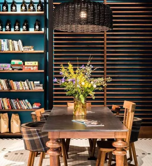 Alt Hotel Ottawa