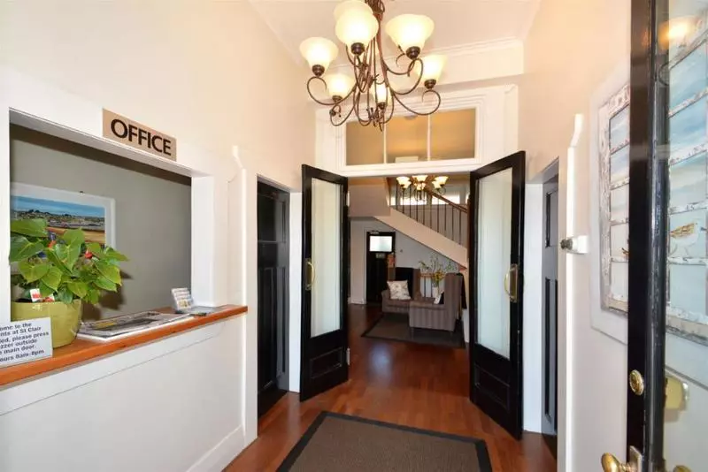 Hotelli Majestic Mansions Apartments At St Clair