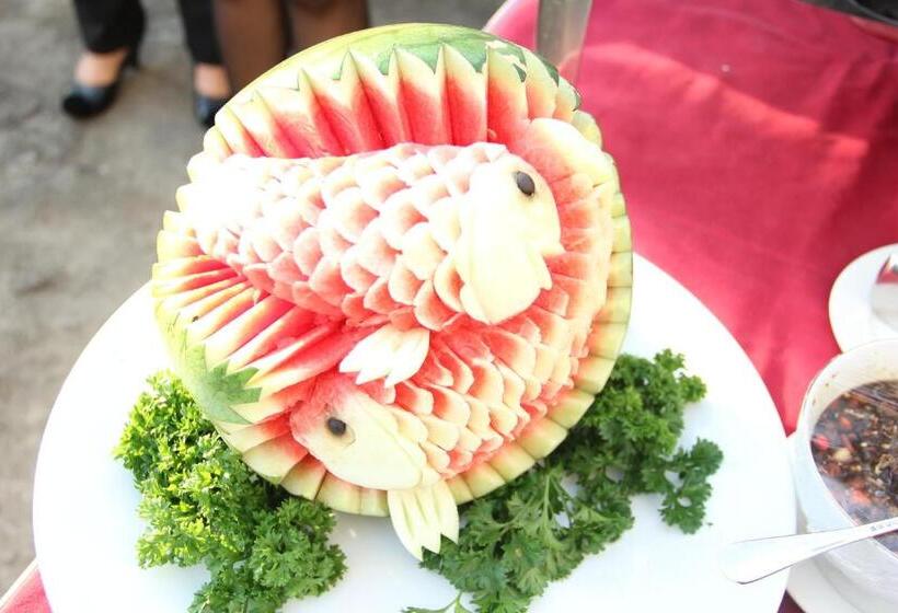 Отель Aria Gajayana