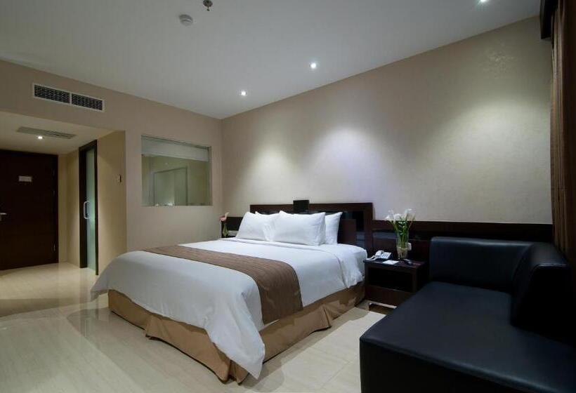 Отель Aria Gajayana