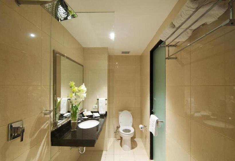 Отель Aria Gajayana