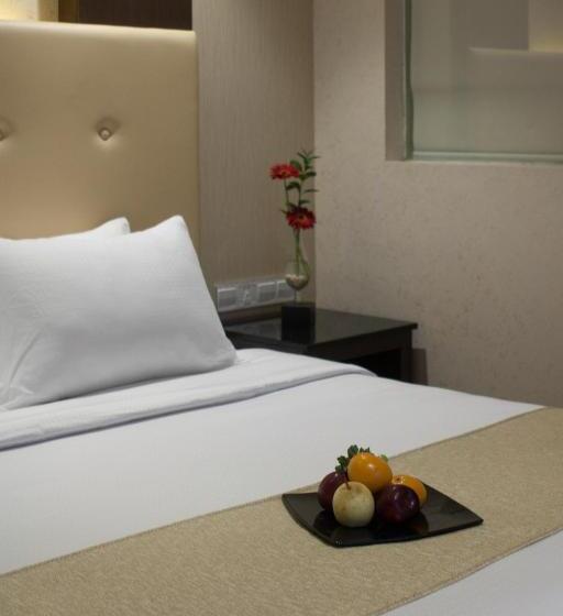 Отель Aria Gajayana