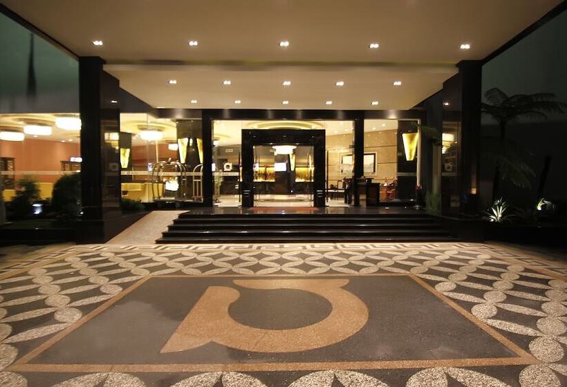 فندق Aria Gajayana