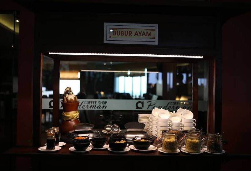 Отель Aria Gajayana