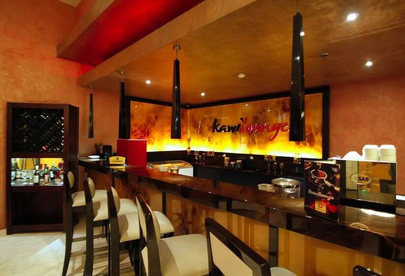 Отель Aria Gajayana