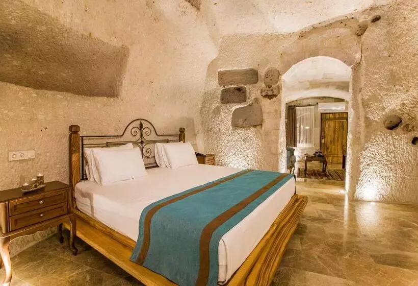 Hotelli Imperial Cave Suites & Spa
