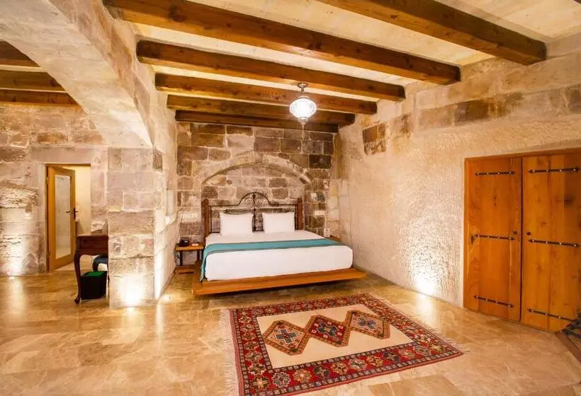 Hotelli Imperial Cave Suites & Spa
