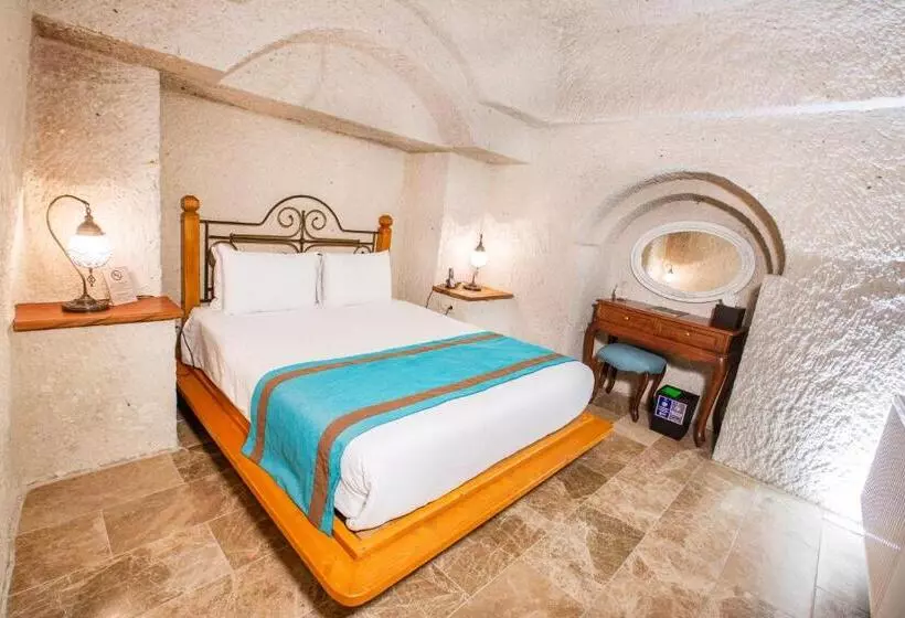 Hotelli Imperial Cave Suites & Spa