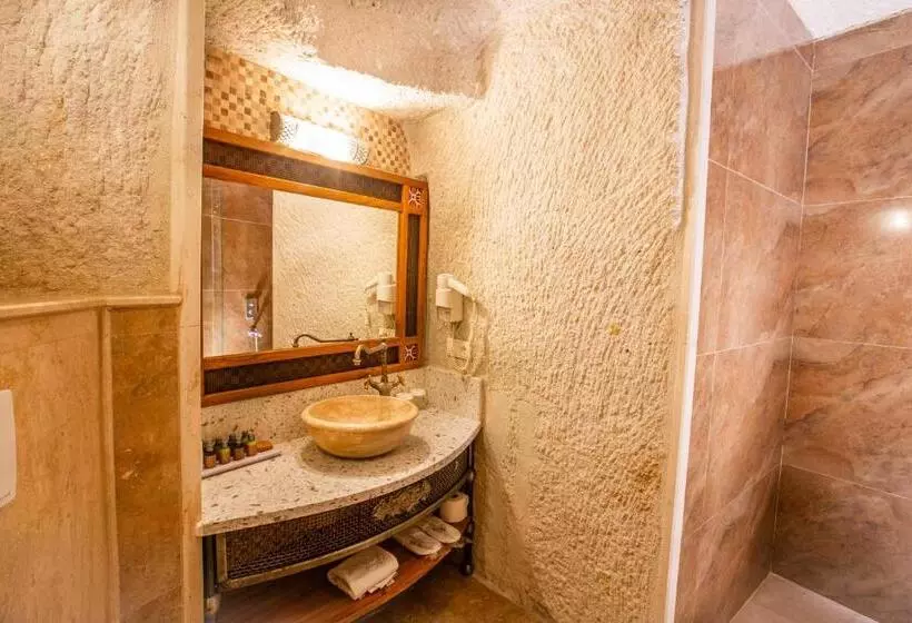 Hotelli Imperial Cave Suites & Spa