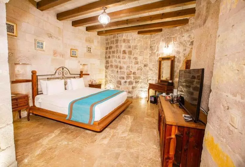 Hotelli Imperial Cave Suites & Spa