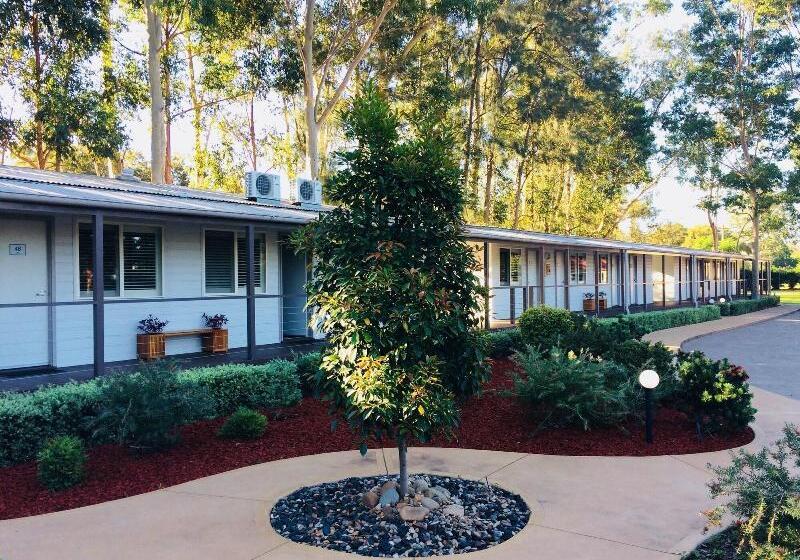 Отель Nepean Shores By Gateway Lifestyle Holiday Parks